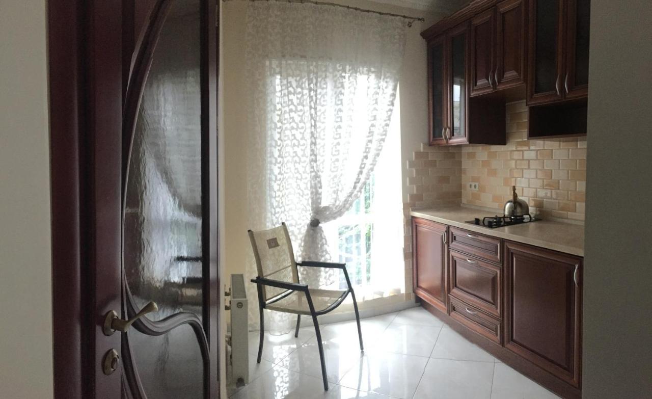 Cozy Studio Near Greek Square Apartment Odessa Luaran gambar